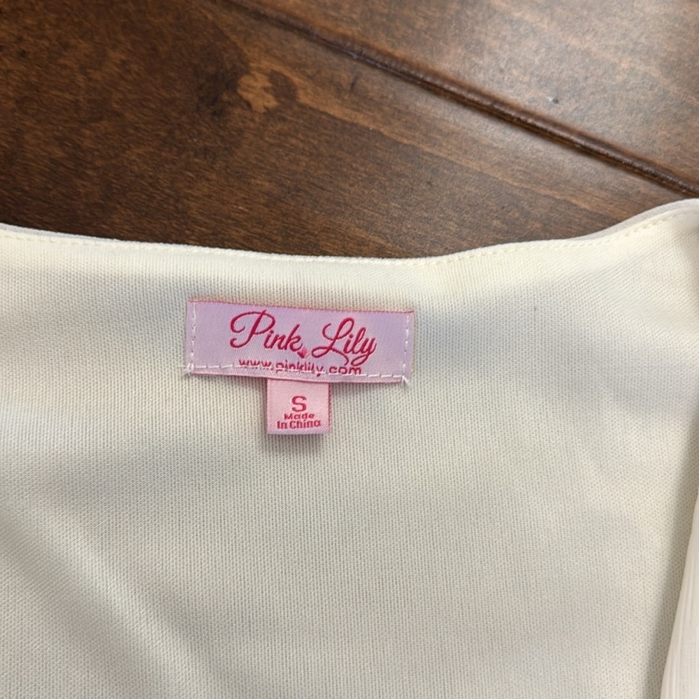 NWOT top - Picture 3 of 3